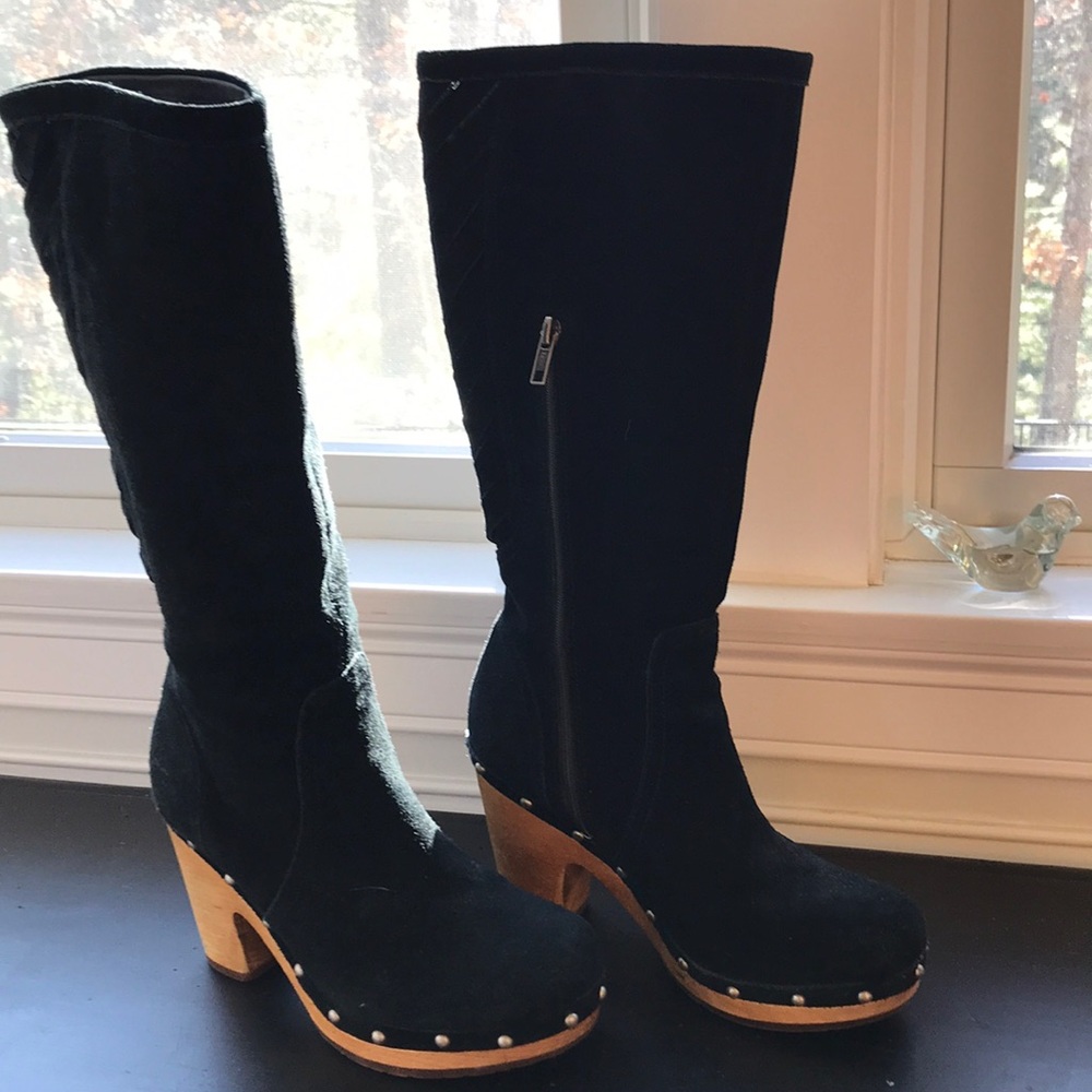 Black suede ugg clog boots